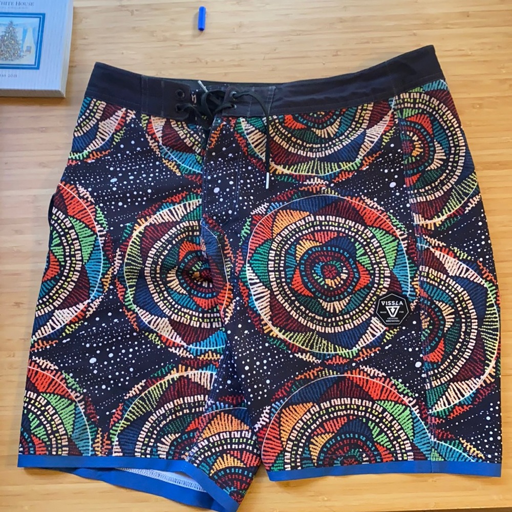 Vissla Boardshorts - Size 32